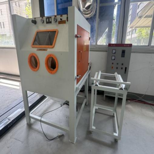 Glove Type Sand Blasting Machine